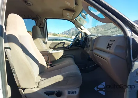 2003 Ford F-250 Lariat/Xl/Xlt z USA, uszkodzony, nr VIN 1FTNW21PX3EC95255